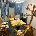 House Proctor Sztojkite