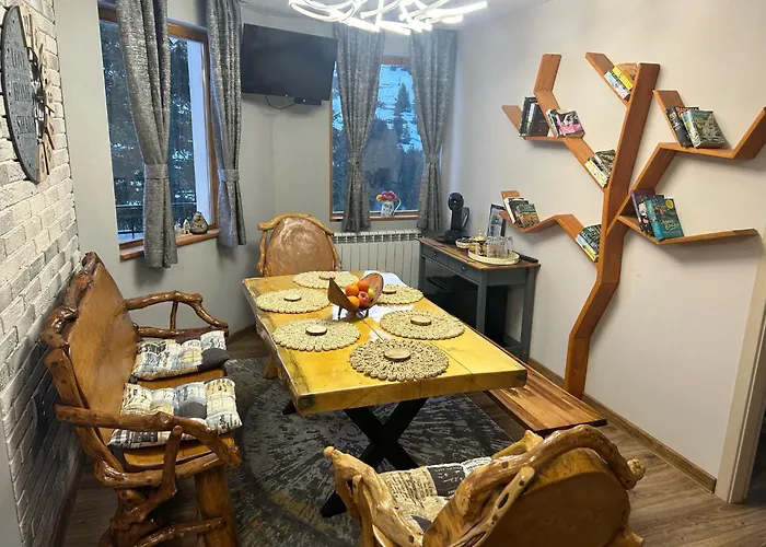 House Proctor Stoykite